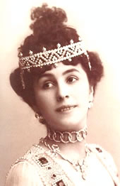 다이아몬드와 진주를 착용한 Mathilda Kschessinska
