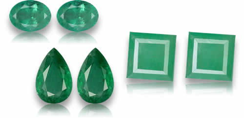 귀걸이 및 고급 주얼리에 사용되는 에메랄드 한 쌍