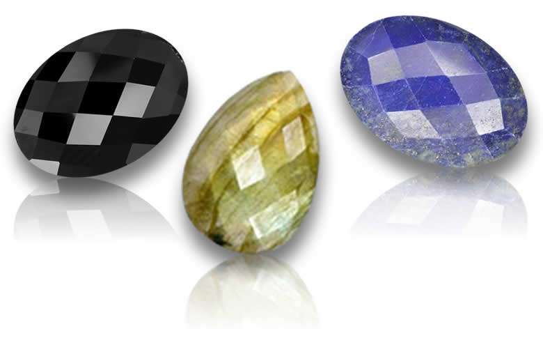 빈티지 스타일의 로즈컷 보석