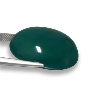 75.23캐럿 천연 다크 그린 아게이트, 타원형 컷, 30.5×24.5 mm, 투명한