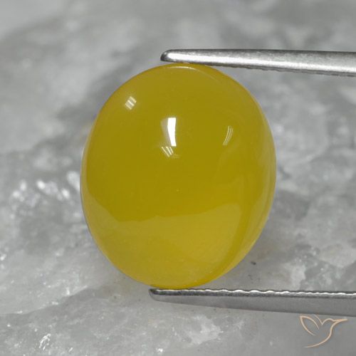 5.56ct 자연스러운 황색을 띠는 금 마노, 타원형, 투명한