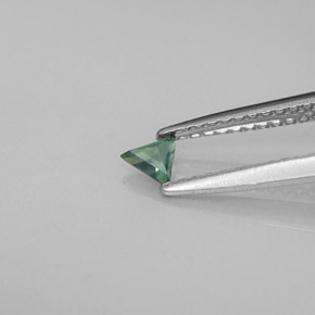 0.12캐럿 천연 그린/레드 알렉산드라이트, 트릴리언, 3.7×3.2 mm, VS