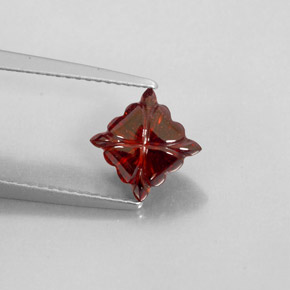 2.21캐럿 천연 딥 레드 알만딘 가넷, 투명한, 7×6.9 mm, 투명/반투명