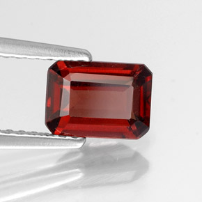 1.28캐럿 천연 딥 레드 알만딘 가넷, 에메랄드 컷, 7.2×5.2 mm, VS