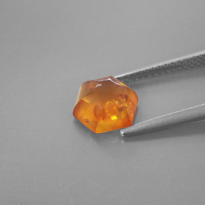 0.83캐럿 천연 옐로우 오렌지 호박, 투명한, 8.7×7.7 mm, 투명/반투명