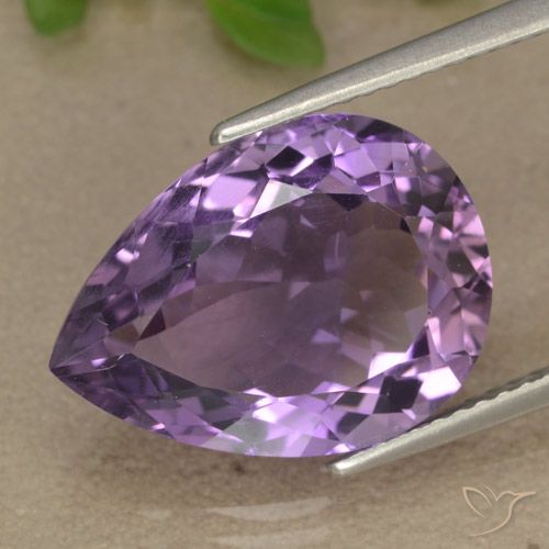 7.62ct 자연스러운 미디엄 퍼플리쉬 바이올렛 자수정, 배 모양, VS