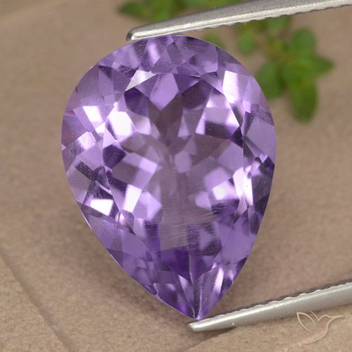 6.83ct 자연스러운 미디엄 바이올렛 자수정, 배 모양, VVS-VS