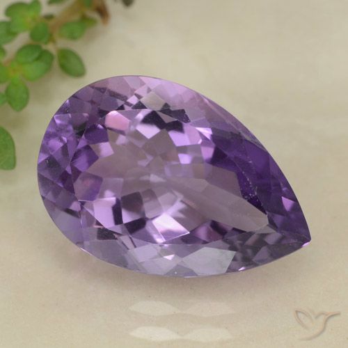 5.04ct 자연스러운 미디엄 바이올렛 자수정, 배 모양, VS