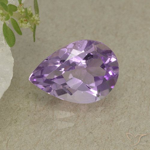 1.84ct 자연스러운 분홍빛 아이리스 바이올렛 자수정, 배 모양, VVS-VS