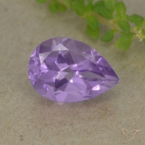 1.91ct 자연스러운 미디엄 바이올렛 자수정, 배 모양, VVS-VS