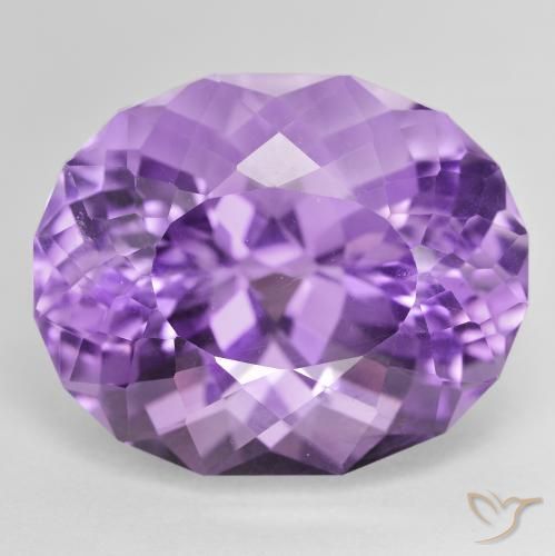 28.91ct 자연스러운 미디엄 바이올렛 자수정, 타원형, VVS-VS