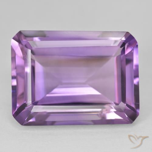 20.89ct 자연스러운 Medium Light Purplish-Violet 자수정, 에메랄드 컷, VVS