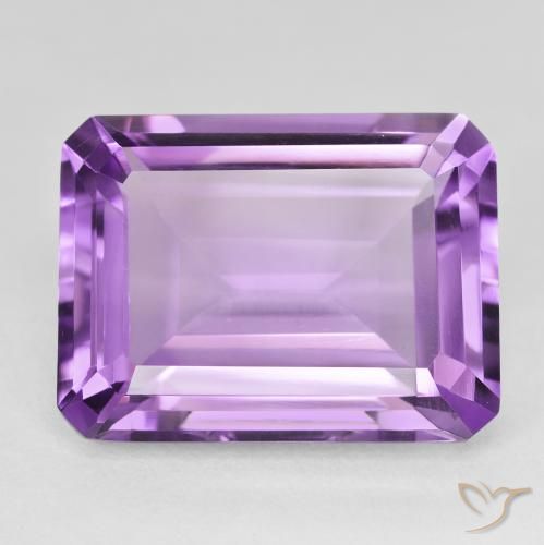 21.63ct 자연스러운 Medium Light Purplish-Violet 자수정, 에메랄드 컷, VVS