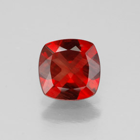 0.79캐럿 천연 레드 안데신 라브라도라이트, 쿠션 컷, 6.2×6.2 mm, VVS-VS