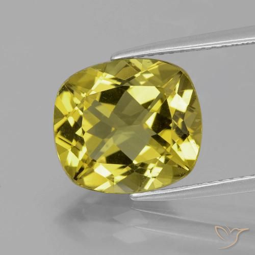 5.57ct 자연스러운 미디엄 골드 인회석, 방석, VS