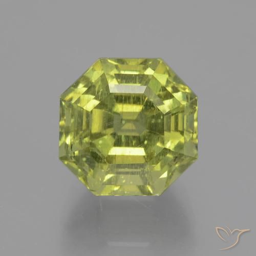 7.63ct 자연스러운 황록색 인회석, 에메랄드 컷, VS-SI