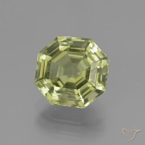 3.31ct 자연스러운 연두색 인회석, 에메랄드 컷, VS