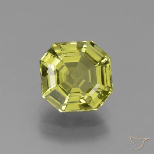 2.68ct 자연스러운 녹색 노란색 인회석, 에메랄드 컷, VVS-VS
