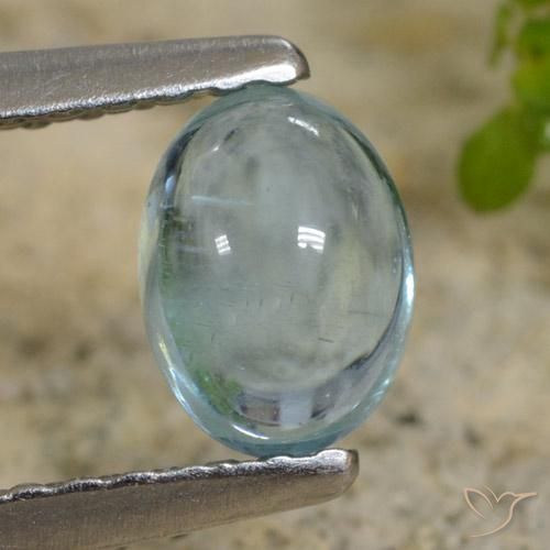 0.62ct 자연스러운 라이트 청록색 인회석, 타원형, 투명한
