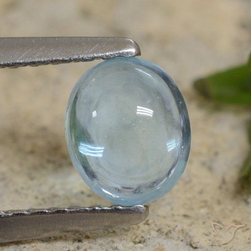 0.74ct 자연스러운 라이트 청록색 인회석, 타원형, 투명한