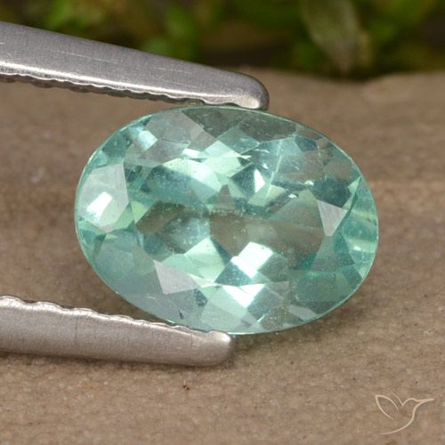0.92ct 자연스러운 중간 청록색 인회석, 타원형, VS