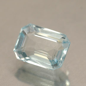 0.94캐럿 천연 라이트 블루 아쿠아마린, 에메랄드 컷, 7.1×5.1 mm, VS