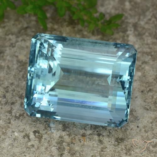 40.56ct 자연스러운 딥 아쿠아 블루 남옥, 에메랄드 컷, VVS