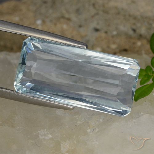 10.63ct 자연스러운 하늘색 남옥, 에메랄드 컷, VVS