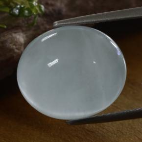 8.61캐럿 천연 푸르스름한 흰색 남옥, 타원형 컷, 투명한