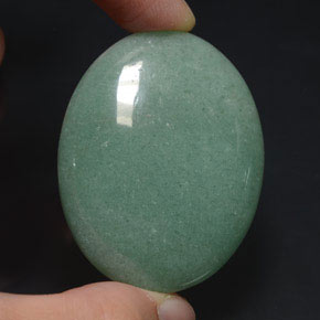 95.09캐럿 천연 그린 아벤츄린, 타원형 컷, 44.7×34.7 mm, 불투명체