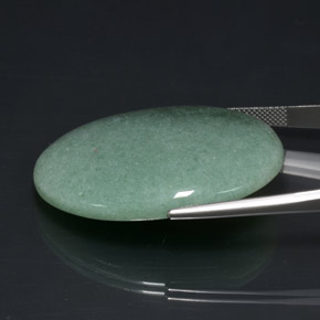 66.33캐럿 천연 그린 아벤츄린, 타원형 컷, 40.7×30.2 mm, 불투명체