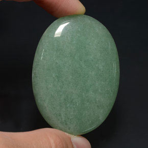 90.47캐럿 천연 그린 아벤츄린, 타원형 컷, 46.5×33.8 mm, 불투명체