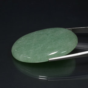 90.47캐럿 천연 그린 아벤츄린, 타원형 컷, 46.5×33.8 mm, 불투명체