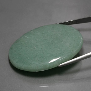 61.96캐럿 천연 녹색 어벤츄린, 타원형 컷, 불투명체