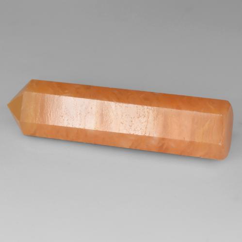 20.50캐럿 천연 미디엄 라이트 오렌지 아벤츄린, 멋진 모양, 34.1×8.7 mm, 투명한