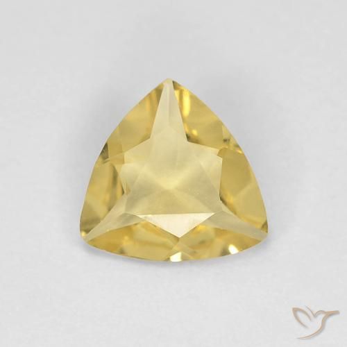 0.65ct 자연스러운 라이트 골드 녹주석, 일조, VVS