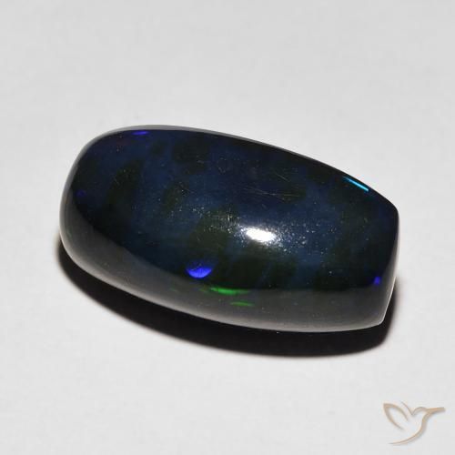 4.60ct 자연스러운 다색 블랙 오팔, 방석, 불투명체