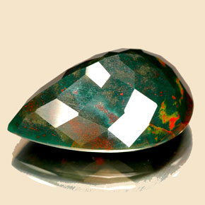 17.50캐럿 천연 점박이 그린 블러드스톤, 배 모양, 22.5×15.6 mm, 불투명체