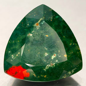 12.83캐럿 천연 점박이 그린 블러드스톤, 트릴리언, 16.6×16.2 mm, 불투명체