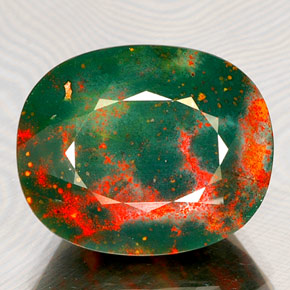 19.44캐럿 천연 점박이 그린 블러드스톤, 타원형 컷, 19.3×15.8 mm, 불투명체