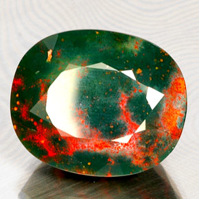 19.44캐럿 천연 점박이 그린 블러드스톤, 타원형 컷, 19.3×15.8 mm, 불투명체