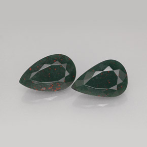 캐럿 천연 더럽혀진 녹색 혈석 보석, 배 모양, 불투명체