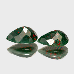 캐럿 천연 점박이 그린 블러드스톤 보석, 배 모양, 8.3×5.5 mm, 불투명체