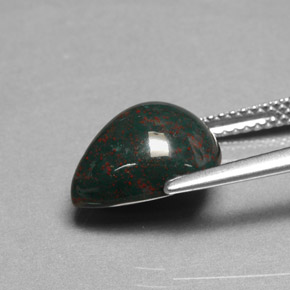 4.53캐럿 천연 더럽혀진 녹색 혈석, 배 모양, 불투명체