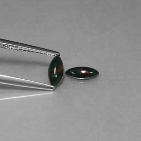 캐럿 천연 점박이 그린 블러드스톤 보석, 마퀴즈, 7.1×3.1 mm, 불투명체