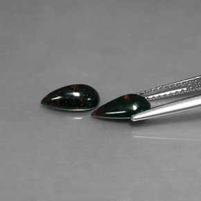 캐럿 천연 점박이 그린 블러드스톤 보석, 배 모양, 8.6×4.9 mm, 불투명체