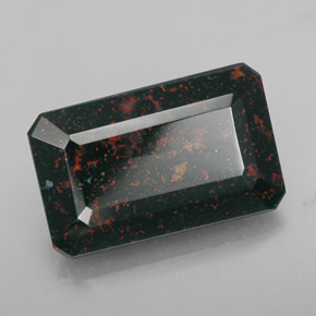 15.14캐럿 천연 점박이 그린 블러드스톤, 에메랄드 컷, 19.4×12.2 mm, 불투명체