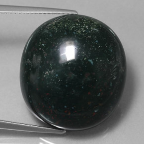 34.59캐럿 천연 점박이 그린 블러드스톤, 타원형 컷, 22.3×20.4 mm, 불투명체