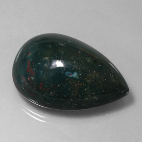 33.97캐럿 천연 점박이 그린 블러드스톤, 배 모양, 27.5×18.9 mm, 불투명체