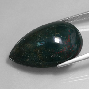 33.97캐럿 천연 점박이 그린 블러드스톤, 배 모양, 27.5×18.9 mm, 불투명체